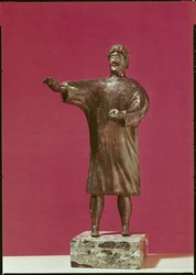 Figur eines Mannes mit einem Sagum, aus Neuvy-en-Sullias